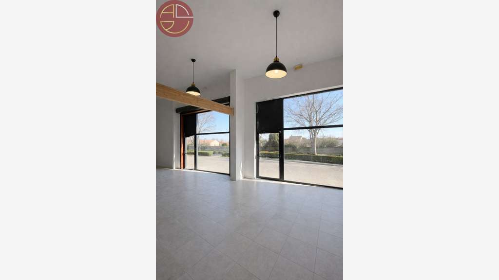 Loue local commercial 280m² à Plaisance du Touch