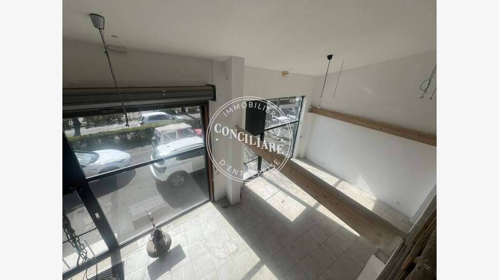 Local commercial 280m² à louer Plaisance-du-Touch