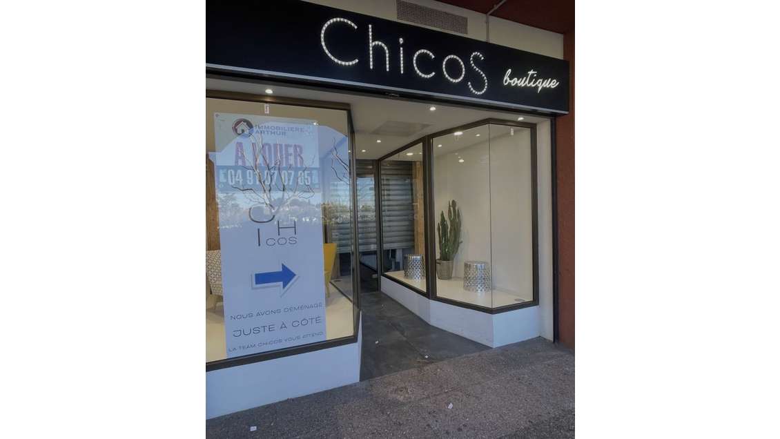 Local commercial 63.00m2 - Rond point du Mail -