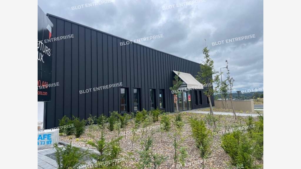 A louer local commercial de 150m² à Plechâtel
