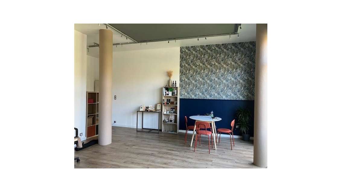 Local commercial 45m² ERP et PMR à louer à Plescop