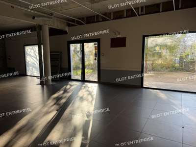 A louer local professionnel 151m² Vannes Plescop
