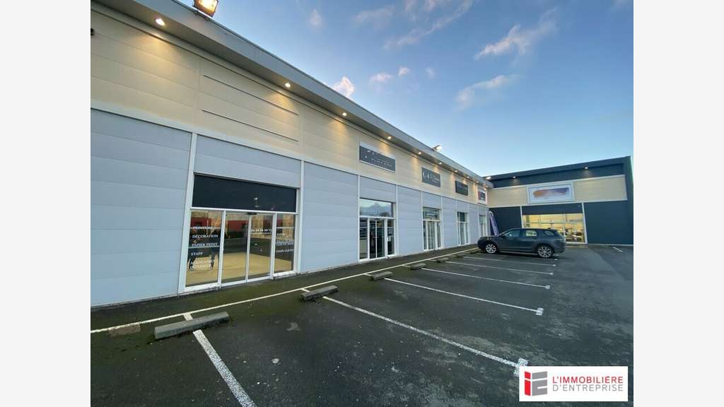 A louer local commercial de 68m² en zc Pleumeleuc