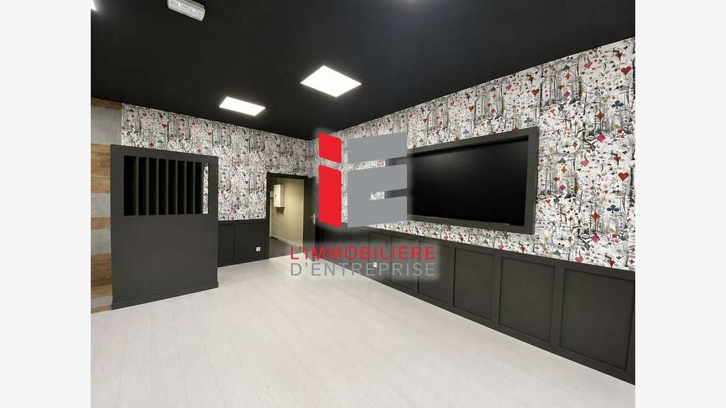 A louer local commercial de 68m² en zc Pleumeleuc