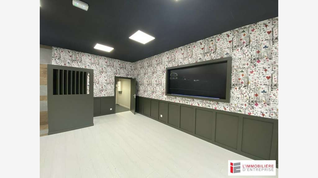 A louer local commercial de 68m² en zc Pleumeleuc