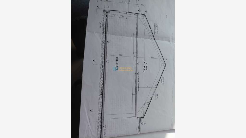 A louer local 135m² empl stratégique à Pleuven 