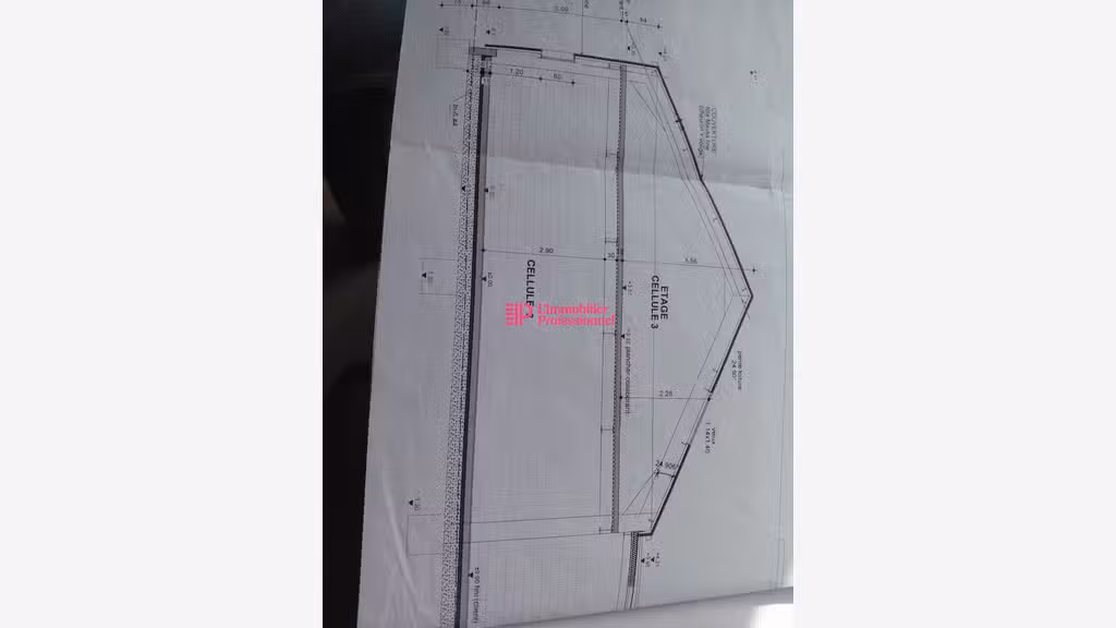 A louer local 135m² empl stratégique à Pleuven 