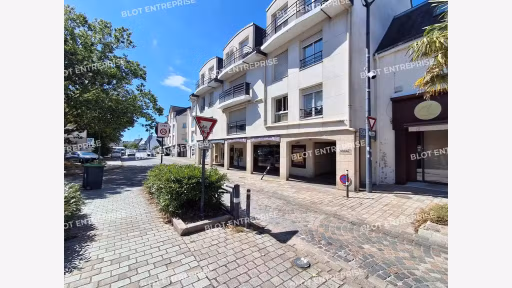 À LOUER - LOCAL COMMERCIAL 55 m² - PLOEMEUR