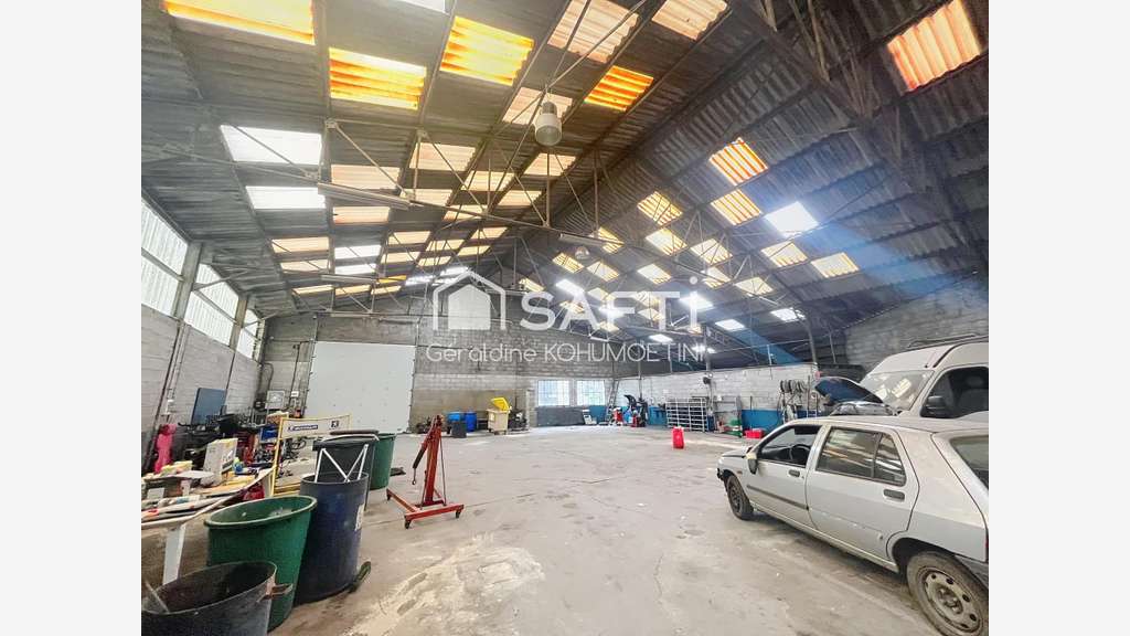 Locaux beaux volumes et fort potentiel à Ploërdut