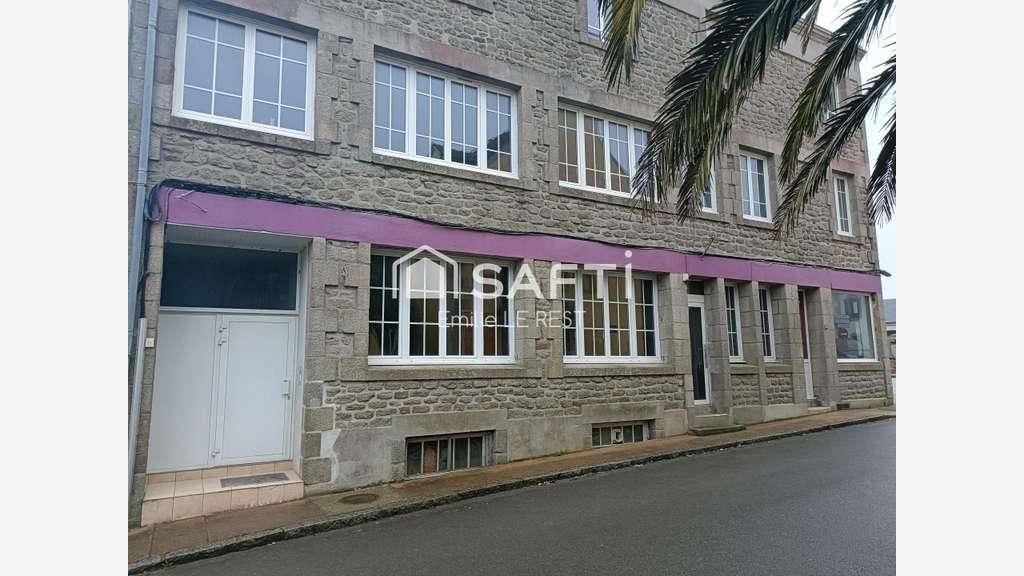 Local commercial 127m2 PLOMODIERN