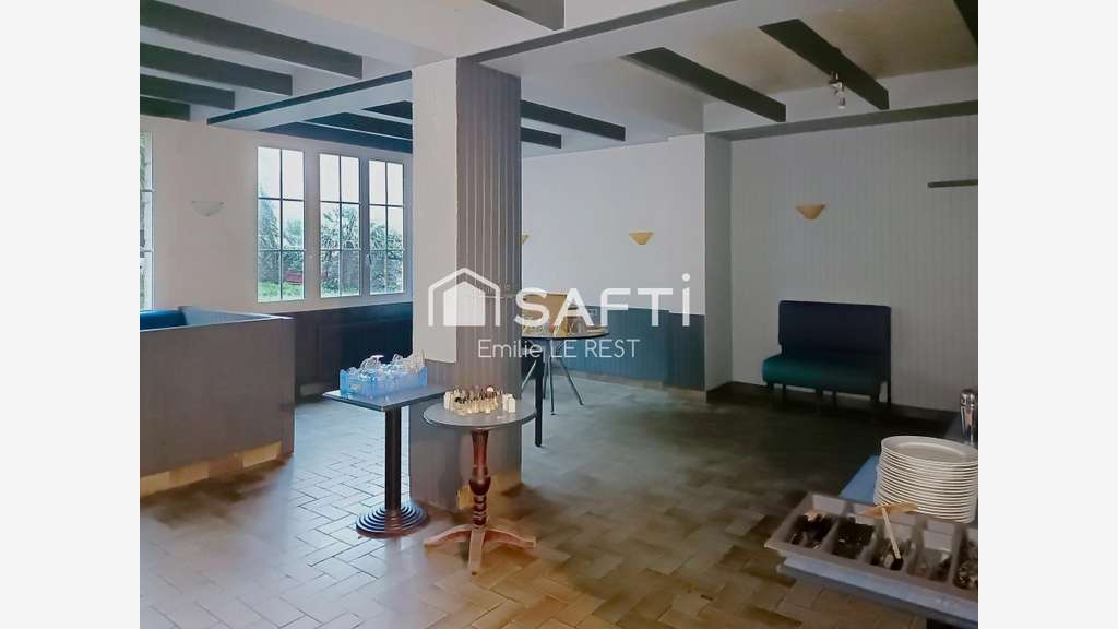 Local commercial 127m2 PLOMODIERN