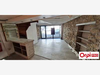 A louer local commercial 65m² avec vitrine Plouha