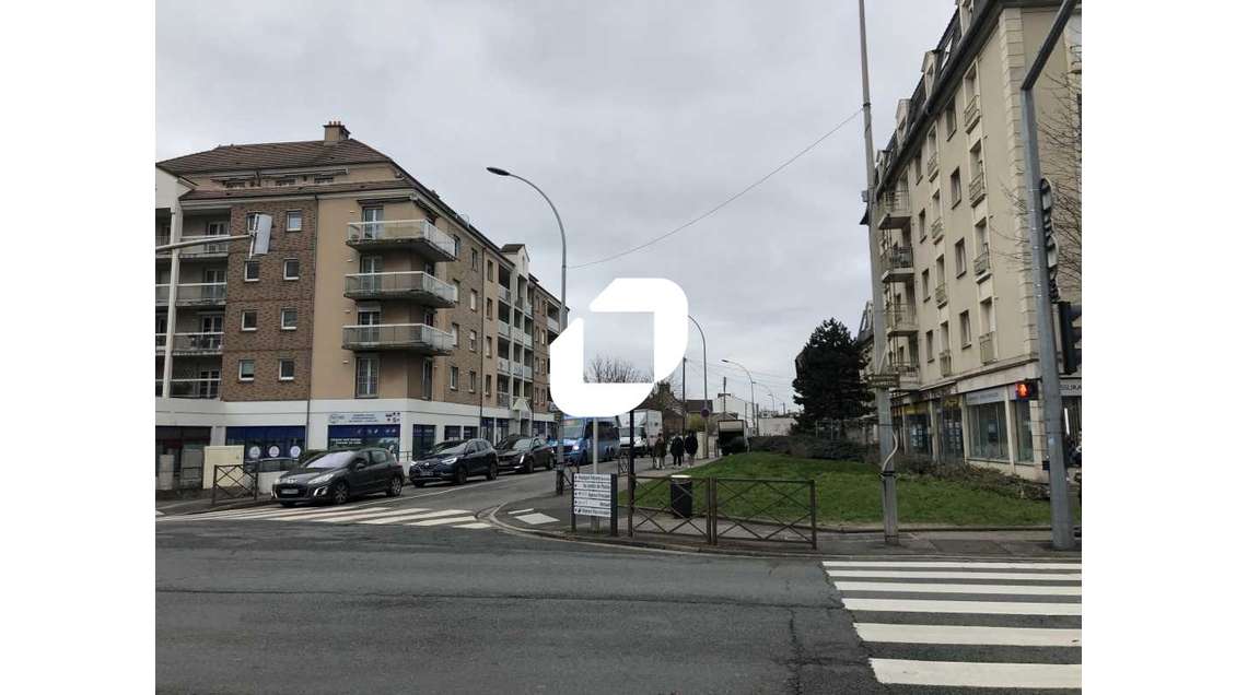 A louer Local commercial 245m² Poissy