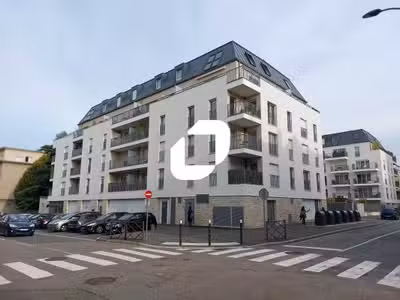 A louer Local commercial 170m² Poissy
