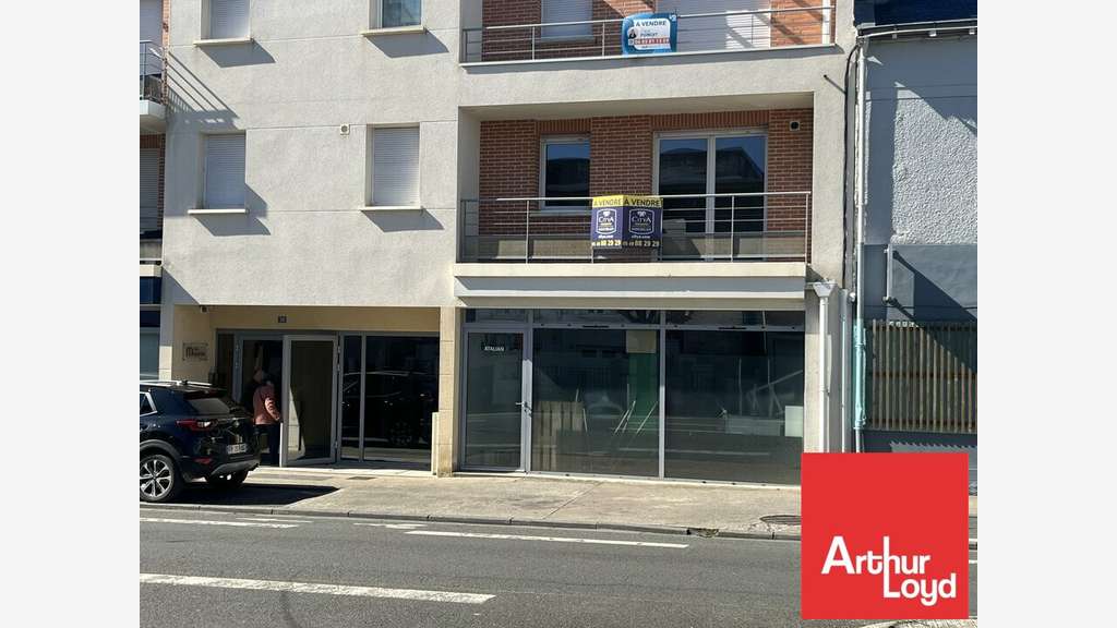 Local 67m² à louer sur axe stratégique à Poitiers