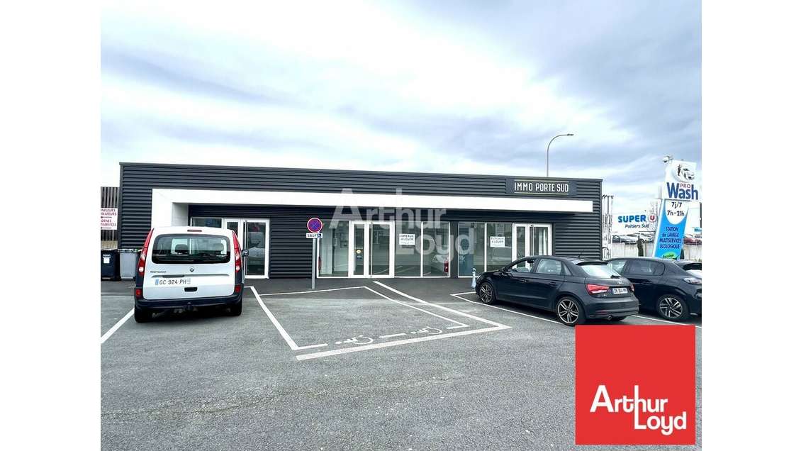 Local commercial 98m² à louer à Poitiers