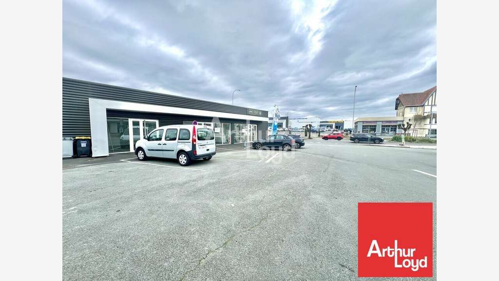 Local commercial 98m² à louer à Poitiers