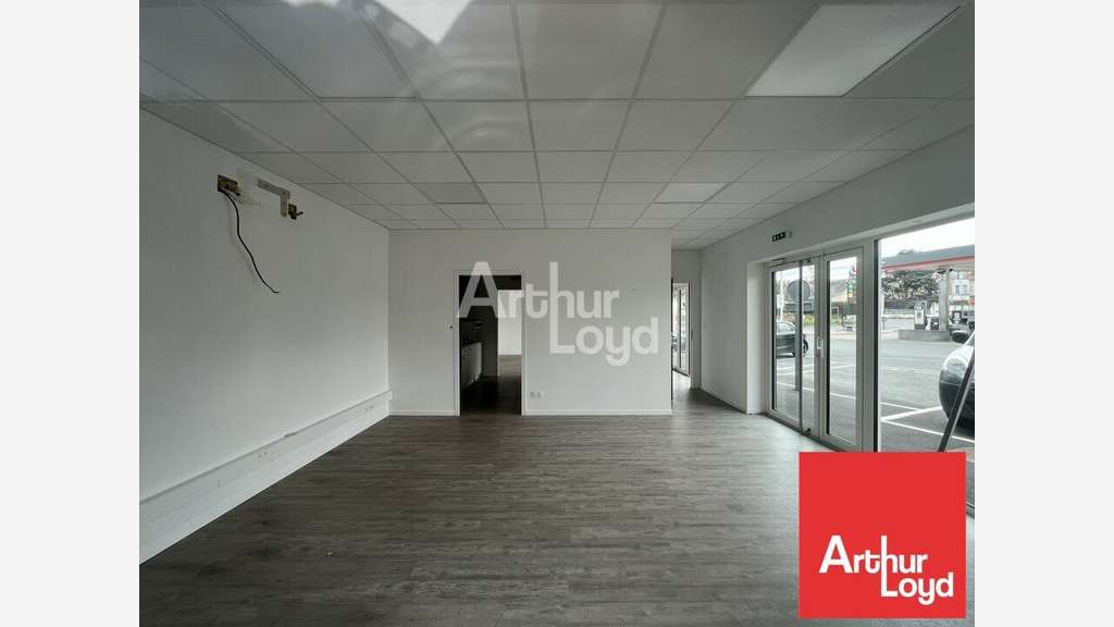 Local commercial 98m² à louer à Poitiers