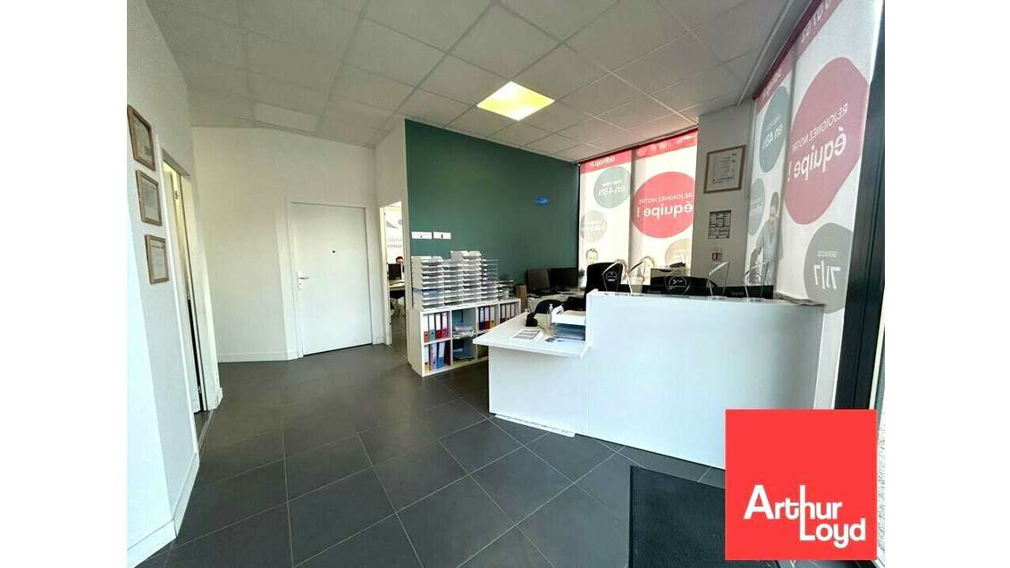 Local 85m² à louer à Poitiers Place Jean de Berry