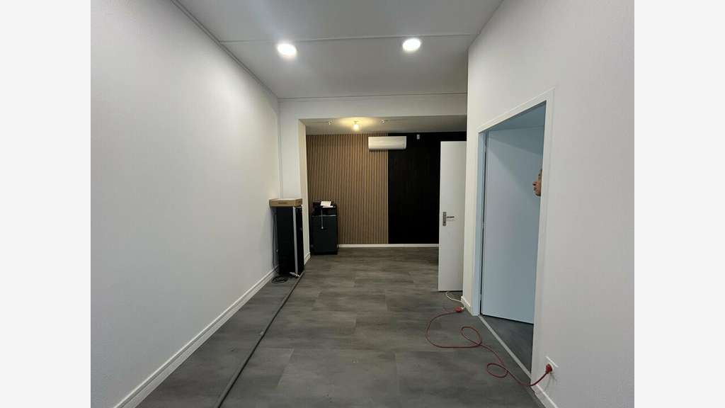 A louer local commercial 75m² empl N°1 Poitiers