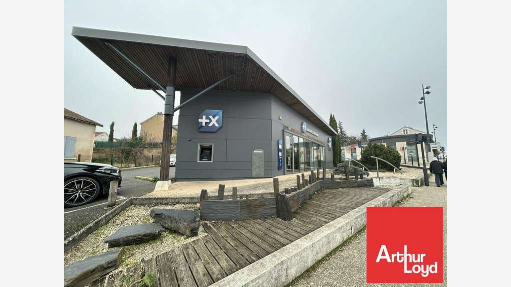 Local commercial de 110m² à louer à Poitiers