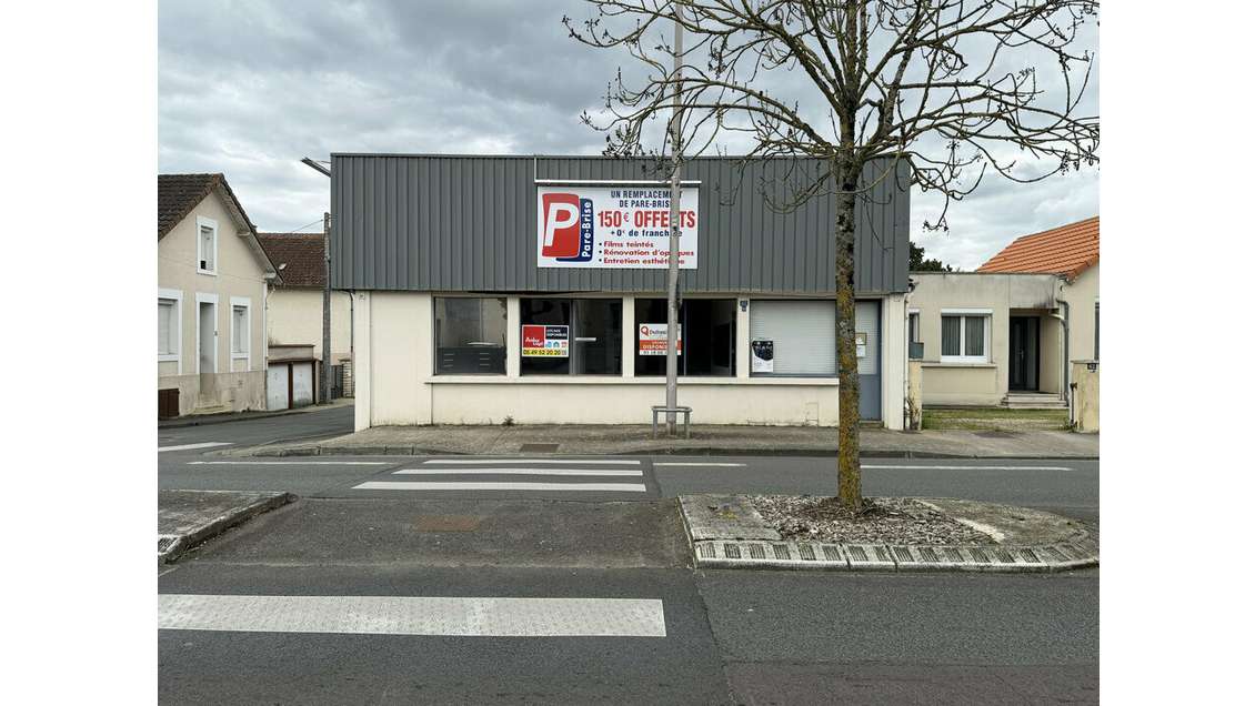 Local 280m² à louer Poitiers Avenue du 8 Mai 1945