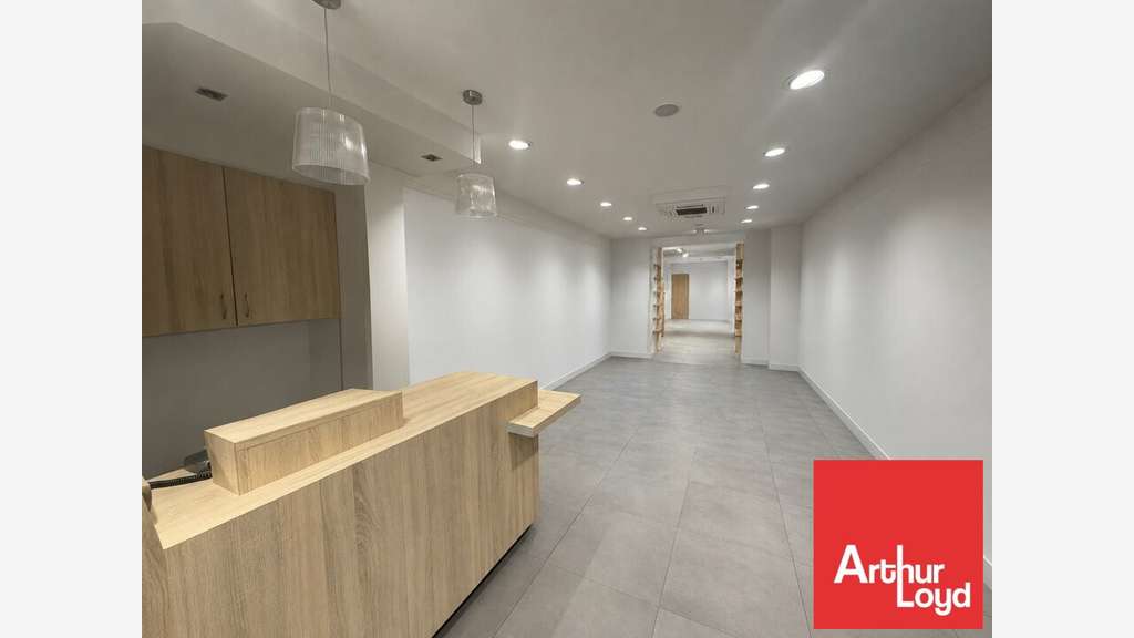 Local 95m² à louer empl N°1 à Poitiers centre