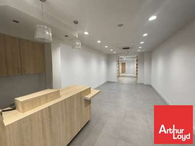 Local 95m² à louer empl N°1 à Poitiers centre