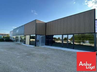 POITIERS - LOCAL COMMERCIAL à louer