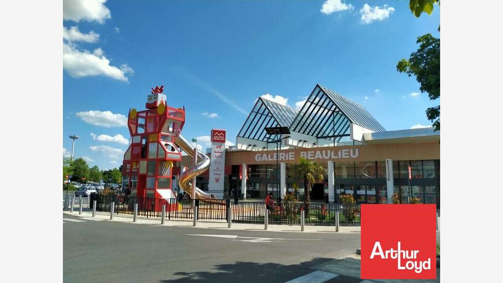 LOCAL COMMERCIAL à louer dans le 86