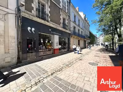 POITIERS - LOCAL COMMERCIAL à louer