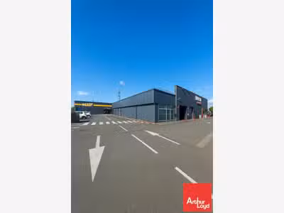 POITIERS - LOCAL COMMERCIAL à louer