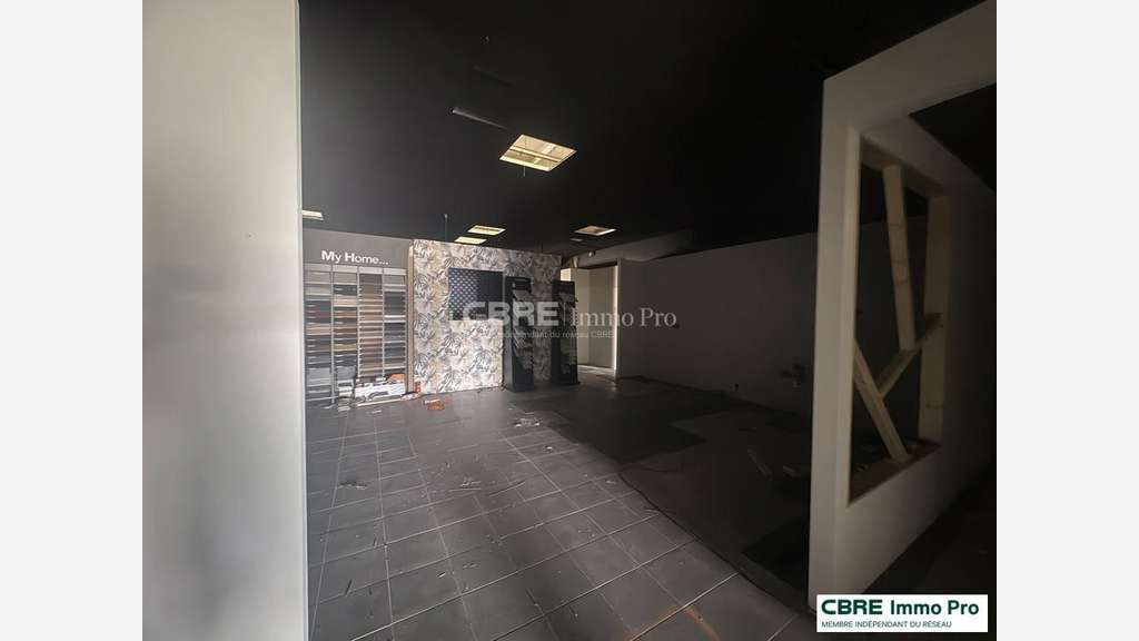 A louer local commercial de 235m² à Poitiers