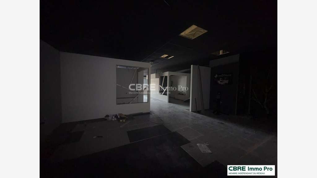 A louer local commercial de 235m² à Poitiers