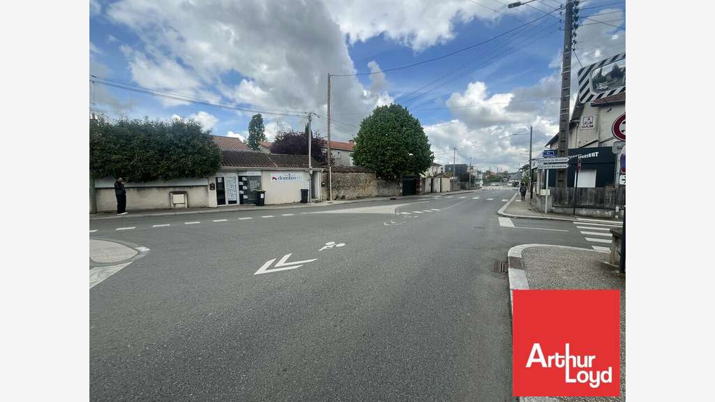 A louer bureau commercial 65m² à Poitiers ouest