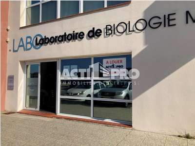 A louer local commercial 102m² à Pollestres