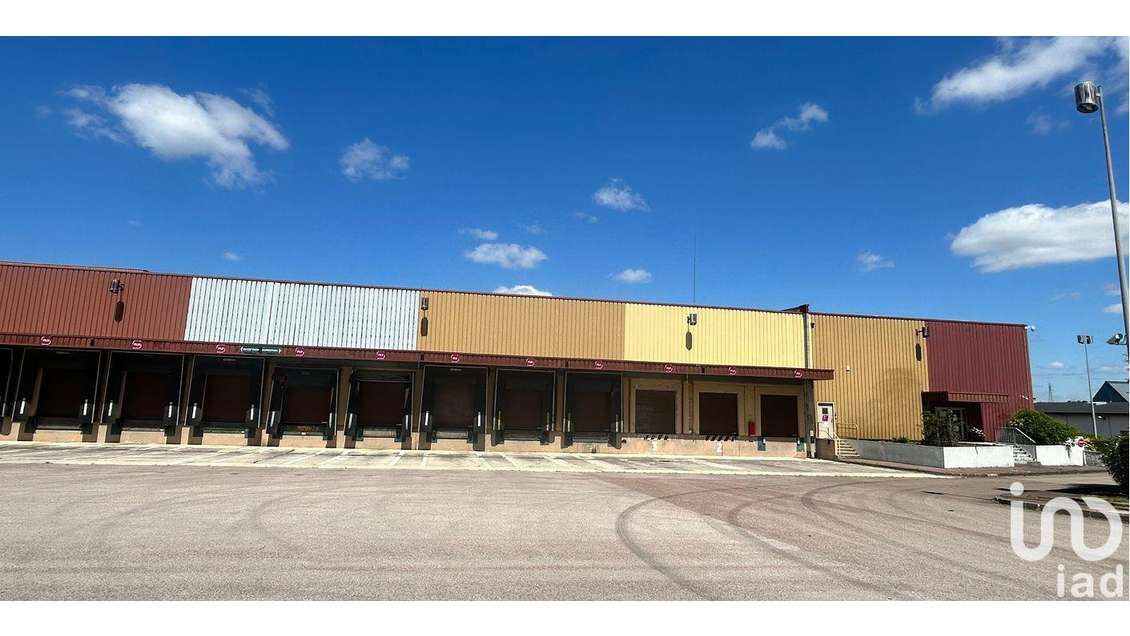 Local commercial à Pont-Sainte-Marie