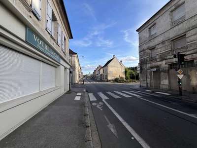 A louer  local rénové empl N°1 Pont-Sainte-Maxence