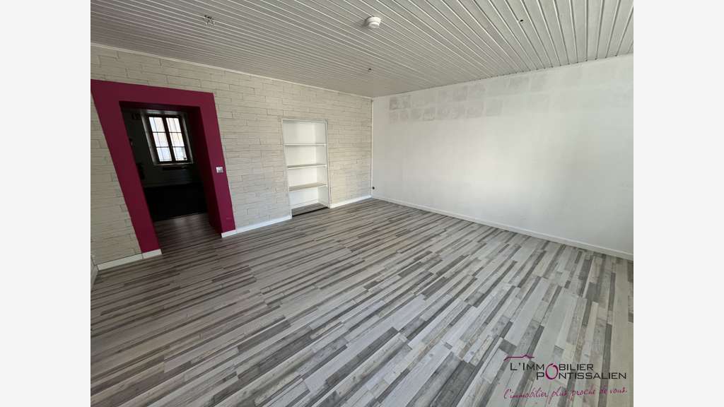 Local commercial 90m² centre-ville de Pontarlier