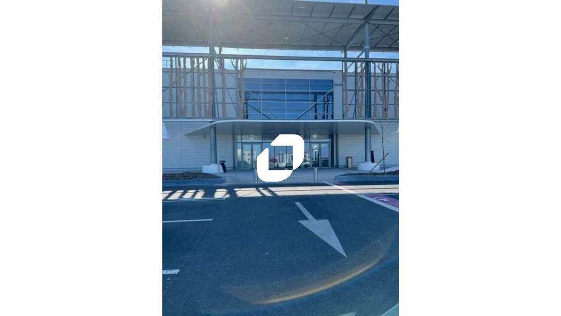 A louer Local commercial 586m² Pontault combault