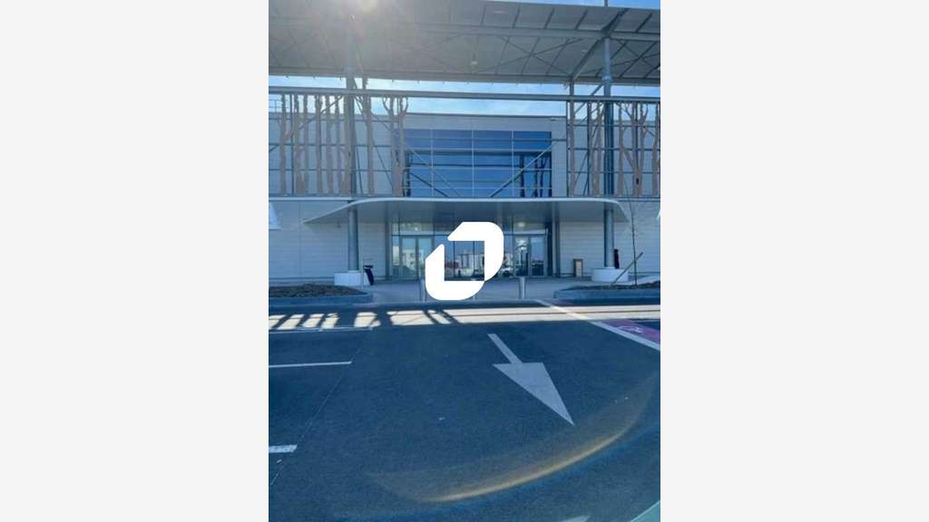 A louer Local commercial 586m² Pontault combault