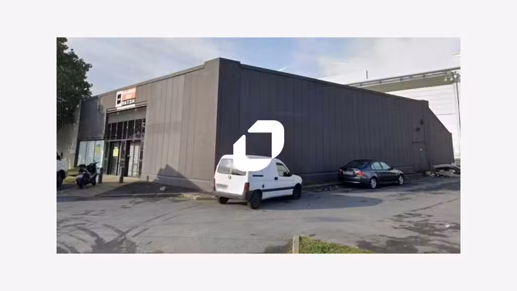 A louer Local commercial 952m² Pontault combault