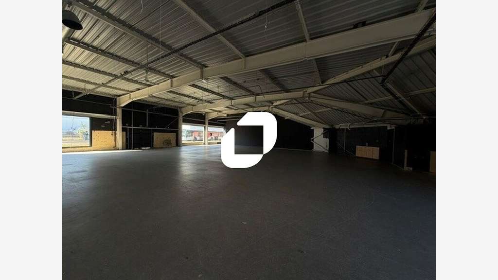 A louer Local commercial 628m² Pontault combault