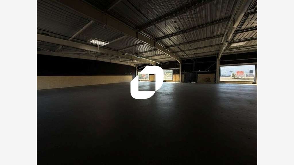 A louer Local commercial 628m² Pontault combault