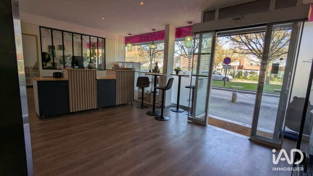 A louer Boutique de 50m² à Pontcarré axe passant
