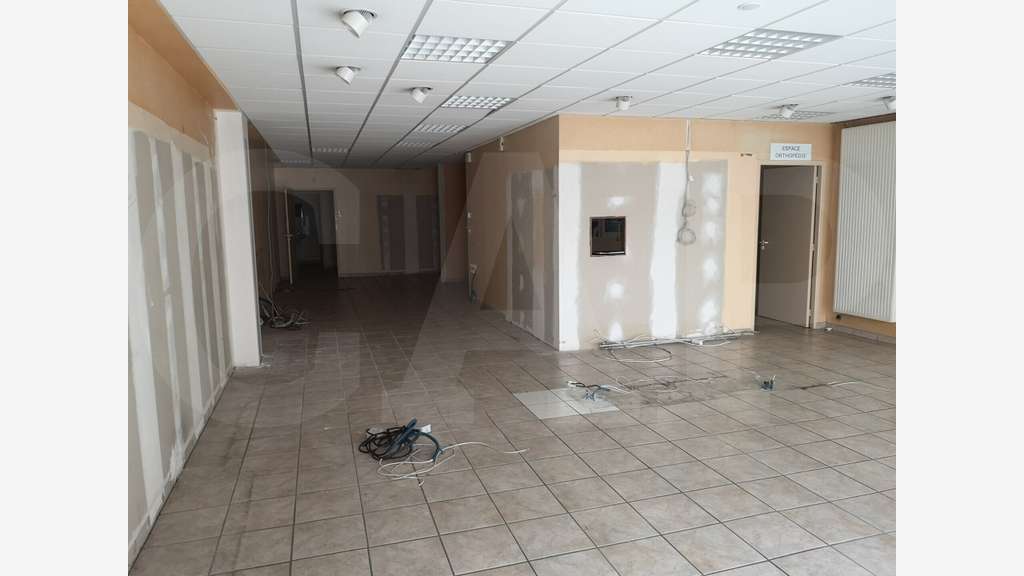 Local commercial 120m² axe principal de Pontivy