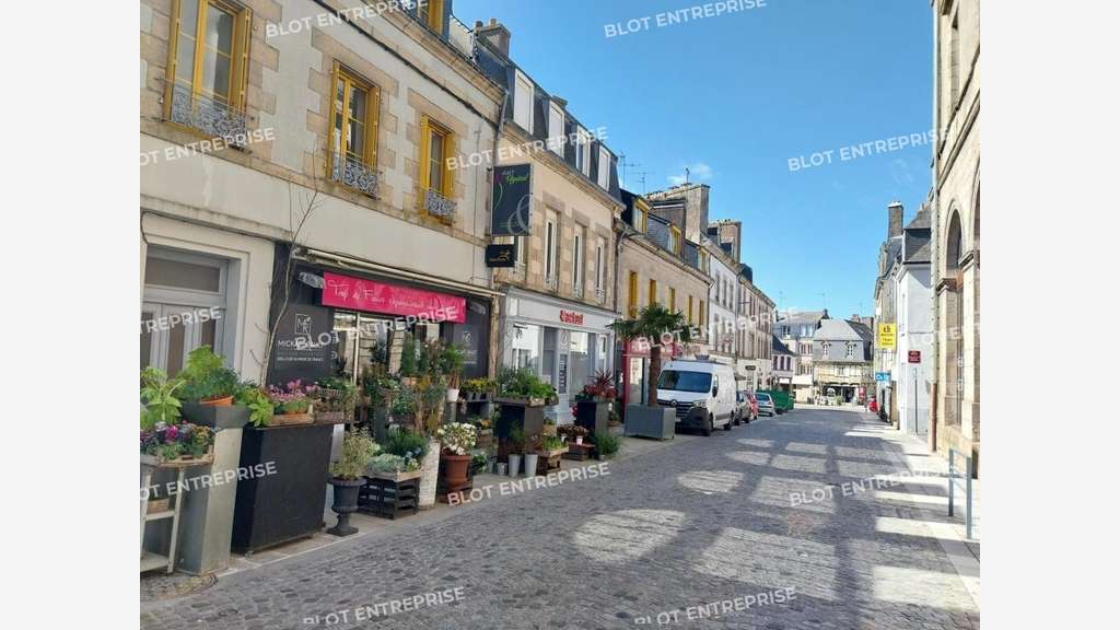 A louer local commercial 178m² à Pontivy centre