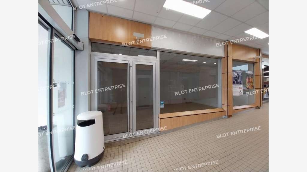 A louer local commercial 30m² à Pontivy centre