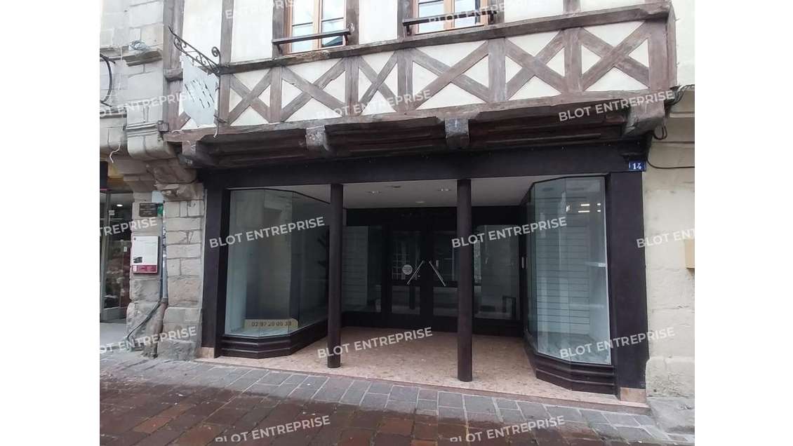 A louer local commercial 60m² Pontivy rue piétonne
