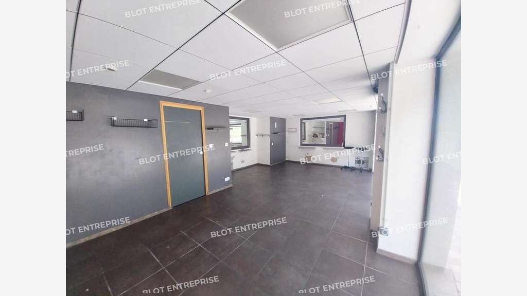 A louer local commercial de 39m² à Pontivy